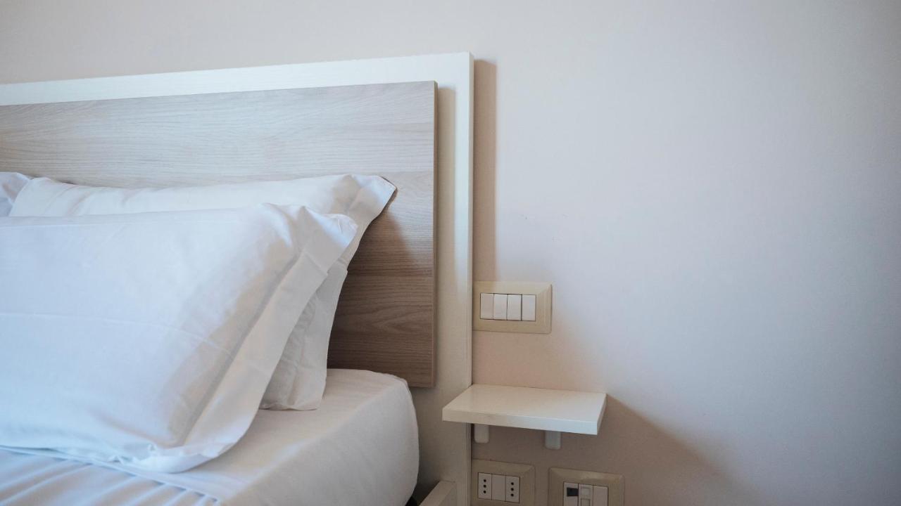 Maison Olga - Incantevole Nuovo Trilocale Vista Mare Con Parcheggio 博尔盖托桑托斯皮里托 外观 照片