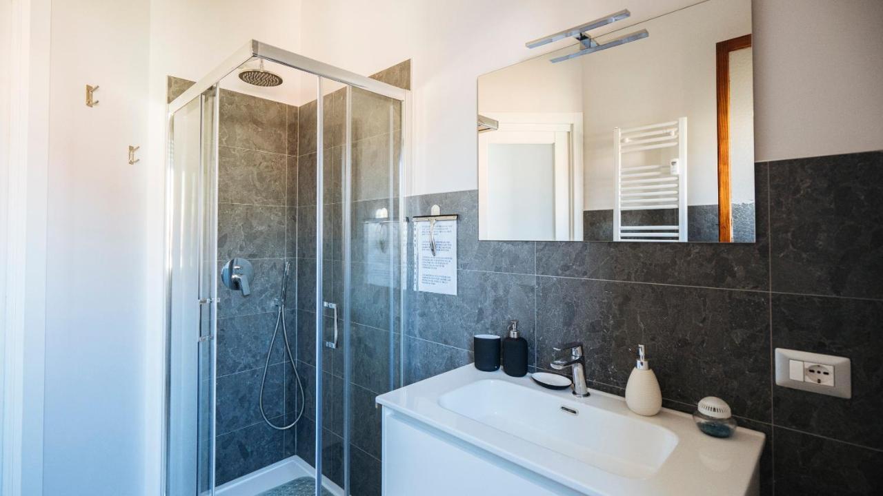 Maison Olga - Incantevole Nuovo Trilocale Vista Mare Con Parcheggio 博尔盖托桑托斯皮里托 外观 照片
